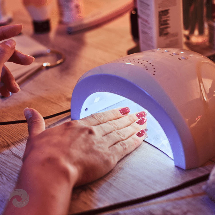 Montaje de uñas acrilicas medianas con pintura de gel – Cubisla –  Marketplace